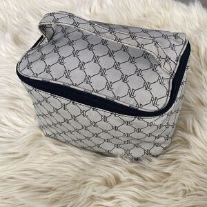 Lauren Ralph Lauren Cosmetics Travel Bag Pockets Divider Nylon Good Cond…